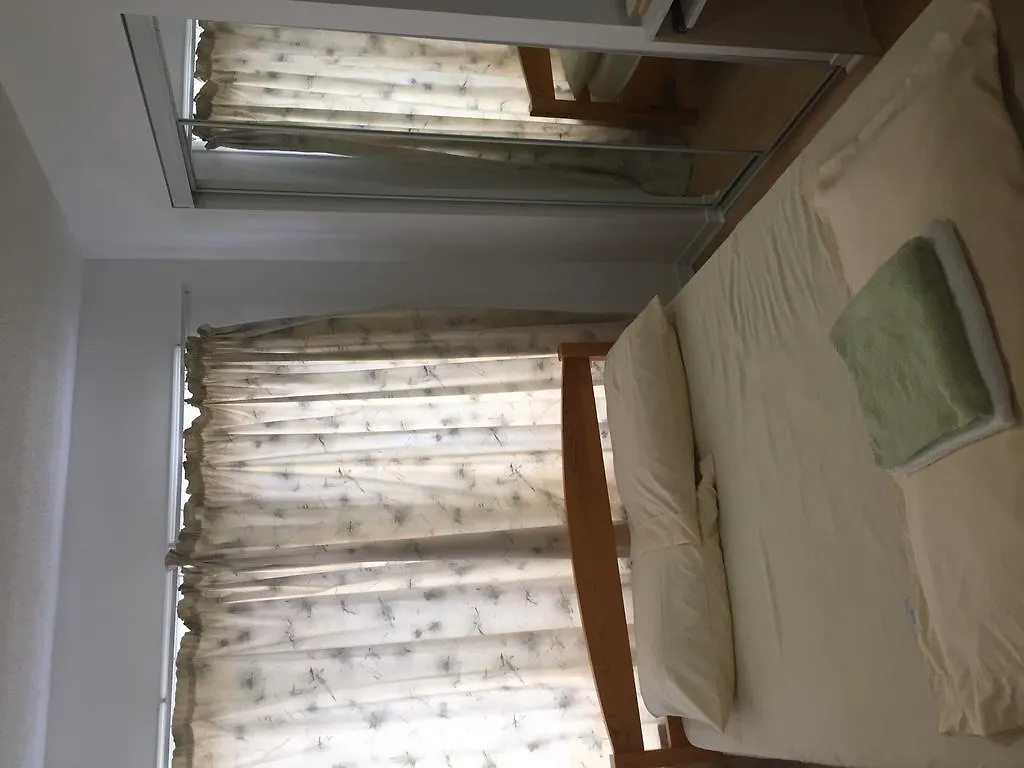 Guest house Toronto Wonderland Travelers Home
